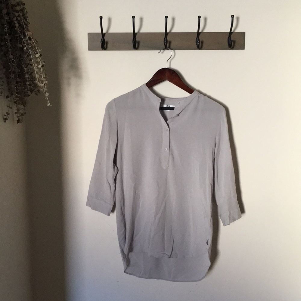 Light blue/grey 3/4 sleeve blouse